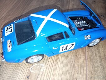 1:18 Ferrari 250GT Berlinbette 61 - 9
