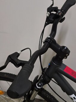 Trekingový bicykel B-twin 500 - 9