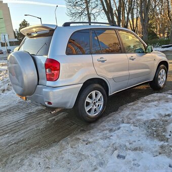 Toyota RAV4 1.8 VVTi 5D benzín - 9