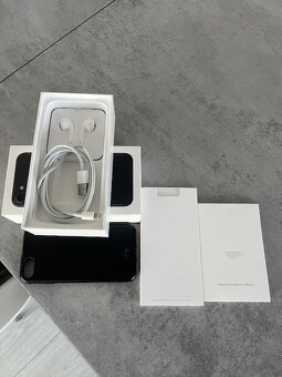 Predám Iphone 7 - 9