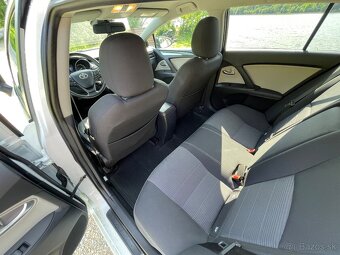 Toyota Avensis 1.8 CVT 2017 - 9