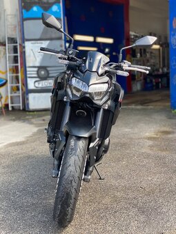 Kawasaki Z900 - 9