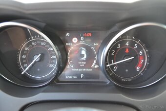 Jaguar F-Type Coupe P300 R-Dymanic - 9