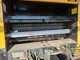 NEW HOLLAND BR6090, 17 686 balíkov - 9