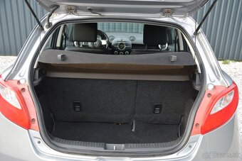 Mazda 2 1.40 Benzín - 9