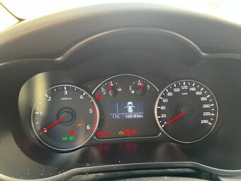 Predám KIA Carens 1.7 CRDi 2018 - 9