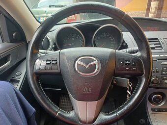 Mazda 3---1.6i-benzin--77Kw-105Ps-najazdené.-157300km - 9