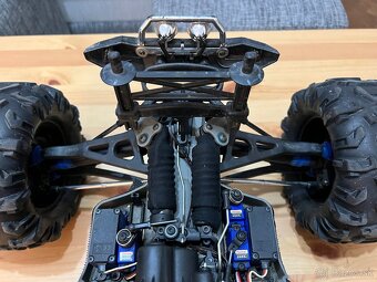 Traxxas Summit 1:8 Modrý TITAN 775 - 9