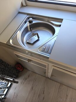 Obytny prives Avento Royal 395 - markiza, kurenie - 9
