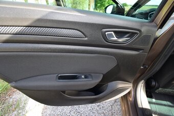 Renault Megane Grand Coupe TCe 115 GPF (85kW), benzín - 9