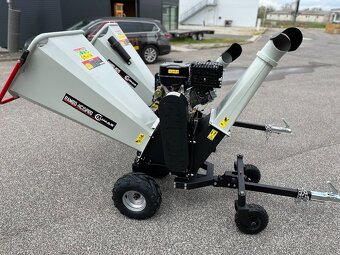 Benzínový štiepkovač na drevo LUMAG RAMBO-HC15PRO - 9