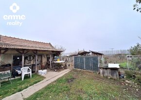 ❗ZNÍŽENÁ CENA - 79 990€❗Na predaj starý 2 izbový rodinný dom - 9