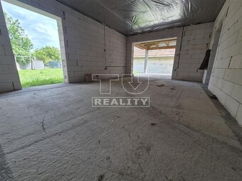 REZERVOVANÉ. Novostavba 4-izbového bungalovu s veľkým... - 9