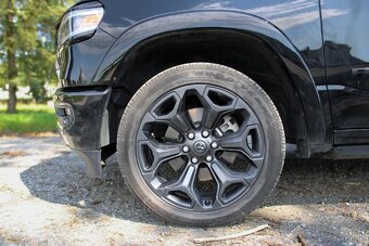 Dodge RAM 1500 5.7 HEMI Limited Black edition,Odpočet DPH - 9