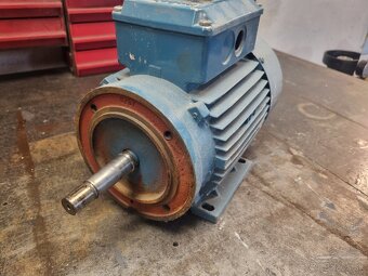 Motor 1,1 kw - 9