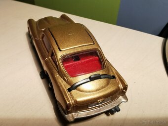 Corgi toys Aston Martin DB4 James Bond - 9