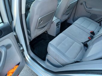 Golf Plus 1.9 TDI 77 KW BLUE MOTION ZACHOVALÝ STAV - 9