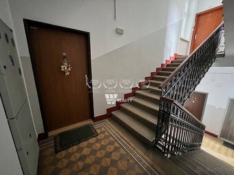 NA PREDAJ 2-izbový byt v Starom meste s balkónom. - 9