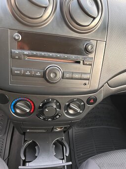 Chevrolet aveo 1,6 53kw benzín - 9