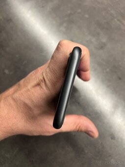 Predam Iphone 11 128gb nova bateria 100% - 9