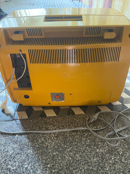 📺 Retro televízor TESLA Pluto – žltý - 9