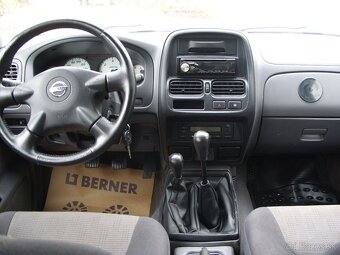 NISSAN NAVARA 2,5 DCI 4x4 - 9