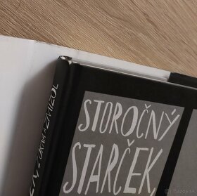 Storočný starček, ktorý vyliezol z okna a zmizol - 9