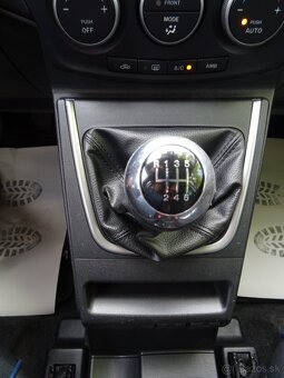 Mazda 5 1,6 MZR-CD 7 míst, nyní po servisu, velice pěkná - 9