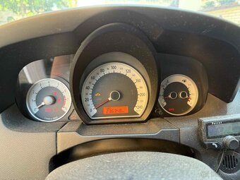 Kia Ceed - 9