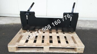 Predám adaptér JCB qfit / EURO traktor, čelný nakladač... - 9
