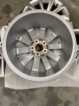 Hliníkové disky 5x112 R17 VW Helsinki - Passat B8 Superb 3 - 9