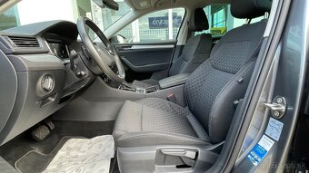 Škoda Superb Combi 2,0TDI DSG 7 110kW 2022 - 9