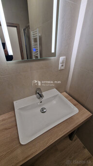 NA PRENÁJOM LUXUSNÝ 3 IZBOVÝ BYT SOHO NOVÉ ZÁMKY - 9