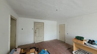 Půdní prostor o podlahové ploše 290 m² - 9