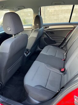 Volkskwagen Golf 1,6TDI. Xenón. - 9