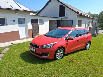 Predam Kia Ceed AC Kombi R.V.2015. CRDI 100KW. - 9