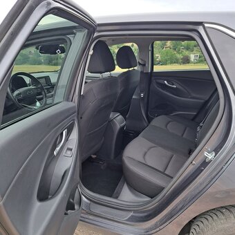 Hyundai i30. 1.6crdi 100kw - 9