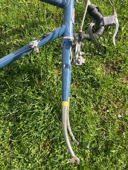 Závodný bicykel peugeot s odznakom - 9