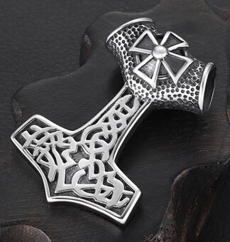 Mjollnir prívesok - 9