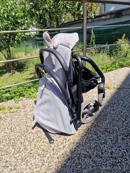 Cybex Eezy S+2 - 9