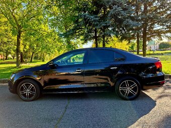 Volkswagen Jetta 1.2 TSI 77kw 2014 po 1.Majitelke - 9