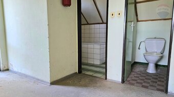 Výrobná hala s bývaním v obci Topoľnica. "REZERVOVANÉ" - 9