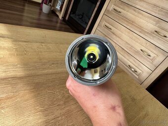 Hľadacie svietidlo Armytek Barracuda Pro - 800 metrov dosah - 9