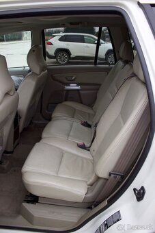 Predam Volvo XC90 2,5i + LPG - 9