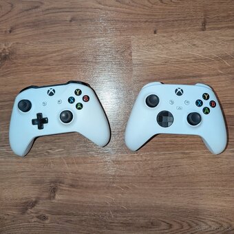 Xbox Series X 1TB digitálna verzia + 2 ovládače - 9