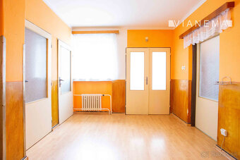 IBA U NÁS REZERVOVANÉ Veľký RD s úžit.200m2 a pozem.946 m2 - 9