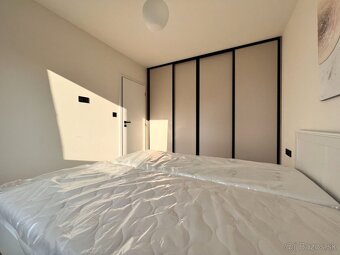 Newly renovated 1.5-room apartment – Krivá Street, walking d - 9