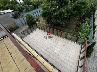 VEĽKÝ RODINNÝ DOM / DVOJDOM – NA HRÁDKU - 9