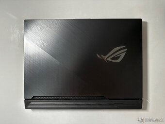 Herny noteboo ASUS ROG STRX - 9