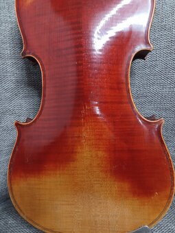 4/4 husle - 9